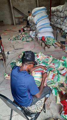 Packing of  Macia Sorghum Seeds heid at Tari Hombolo read for selling to farmers for farming season of 2021-2022