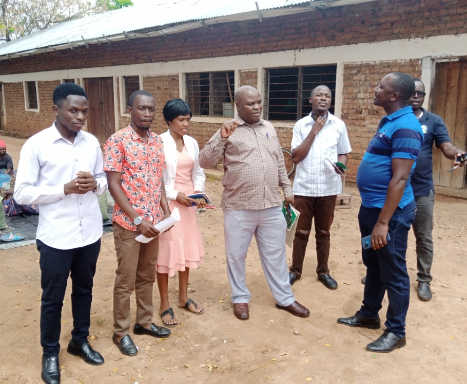 Lecturer from Sokoine University of Agriculture(SUA) Dr. Innocent M. Busindeli visited  TARI Kihinga Research Center in Kigoma Region
