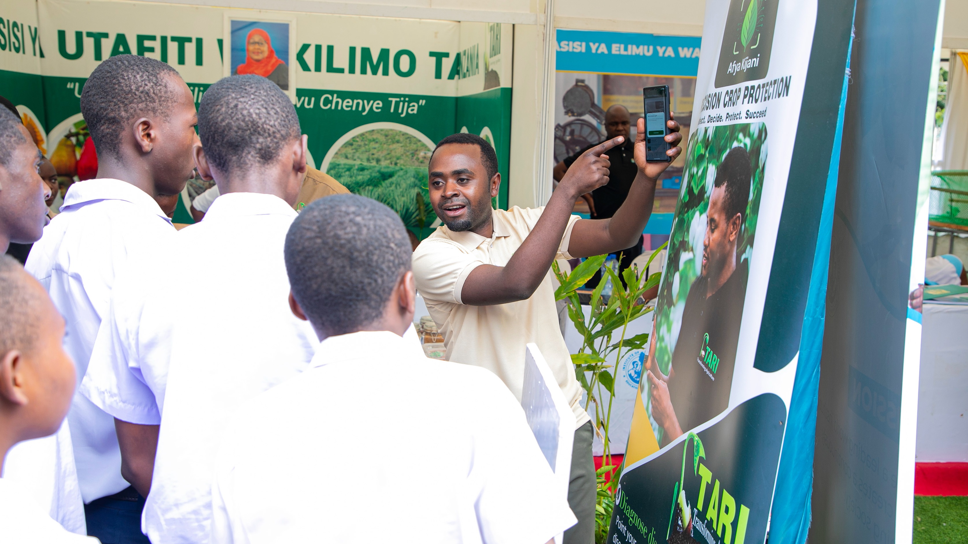 TARI BUILDS AN APP TO IDENTIFY CROP DISEASES IN THE FIELD.